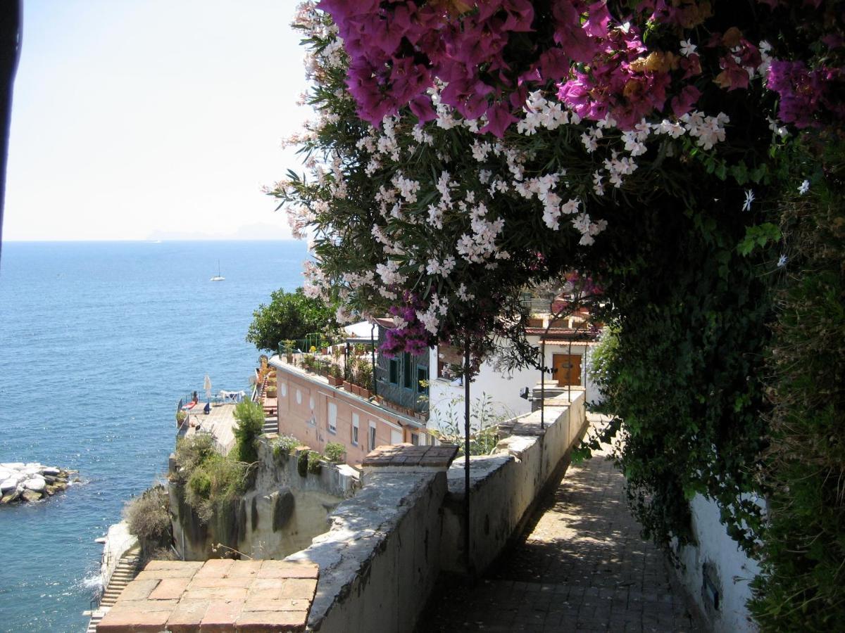 Apartamento Napoli Sospesi Tra Cielo E Mare Exterior foto